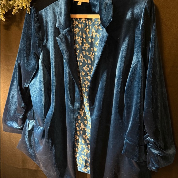 Blue teal Velvet Women's blazer - SO FUN!!! - Picture 2 of 7